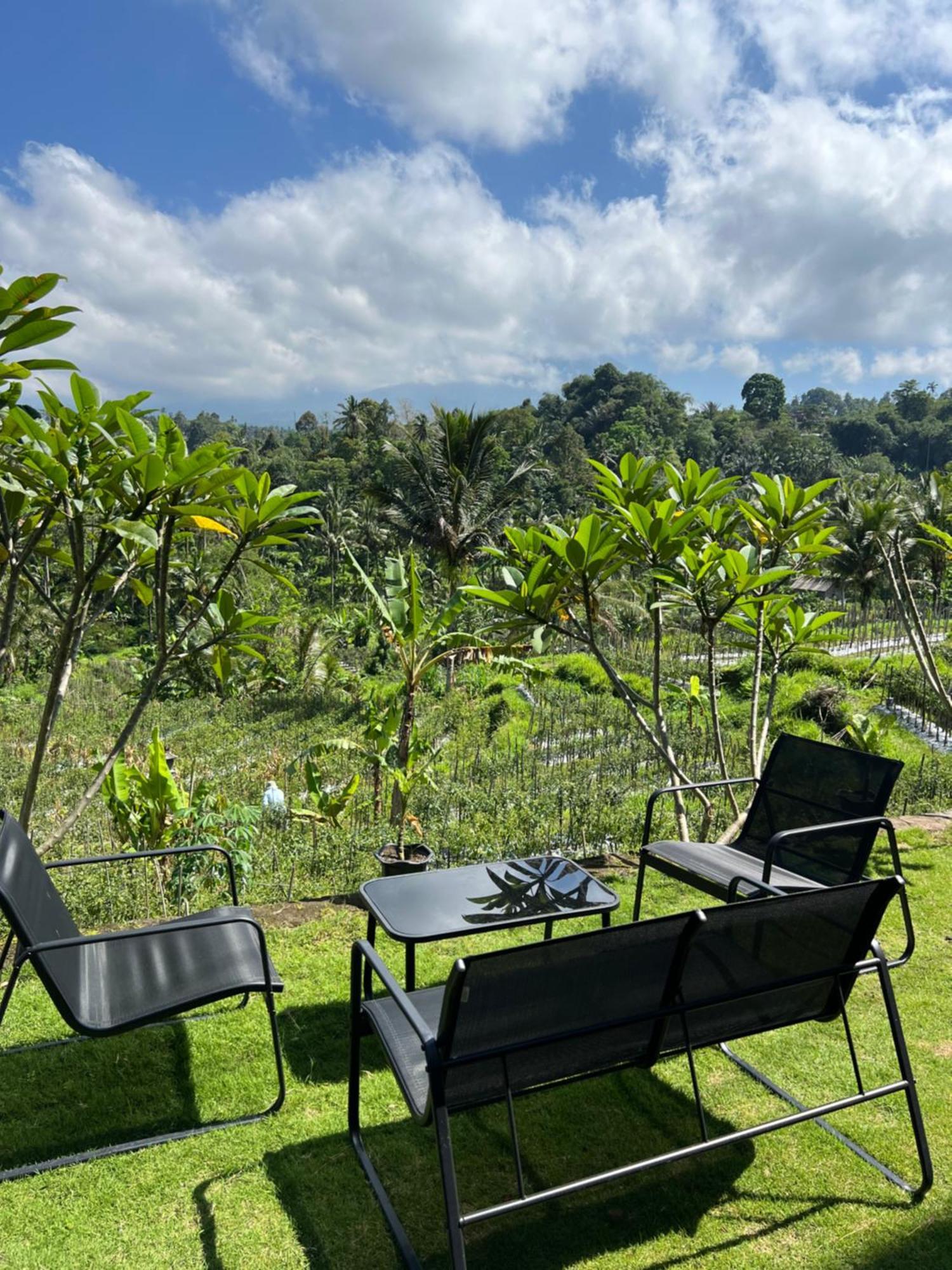 Bisbis House Iseh Village Selat Exterior foto